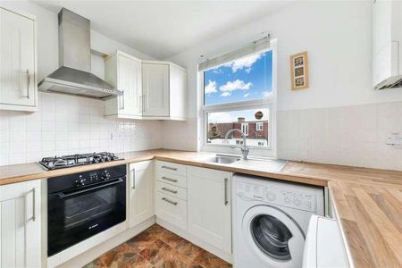 Thirsk Road, Mitcham, CR4 - Photo 2