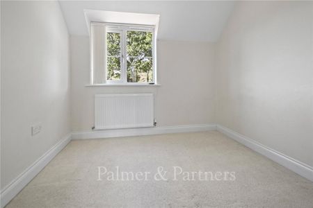 3 bedroom detached house to rent - Photo 4