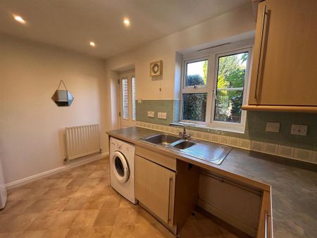 2 bedroom terraced house to rent - Photo 3