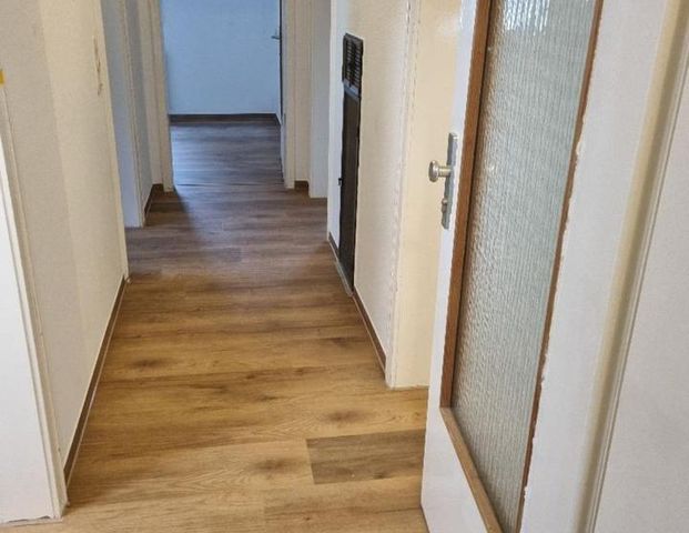3 Zi EG Wohnung mit Balkon in Oberzell - Foto 1