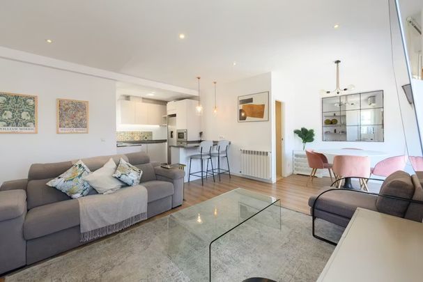 Calle de Orense, Madrid, Community of Madrid 28020 - Foto 1