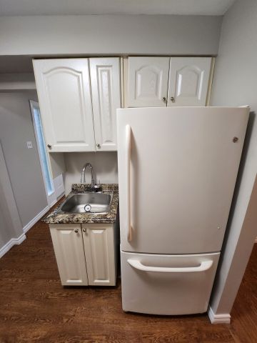 For Lease - 183 Millbank Drive, London South, Ontario - Photo 2