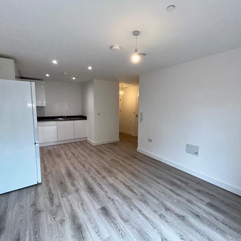 1 bedroom flat to rent - Photo 1