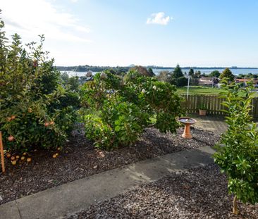 Beautiful Views Spacious Home - Welcome Bay - Photo 5