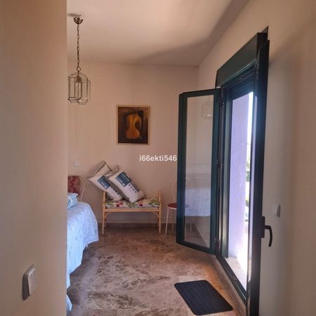 Middle Floor Apartment in San Pedro de Alcántara - Photo 4