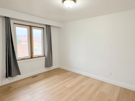 For Lease - 98 Benshire Drive Unit# Main, Toronto, Ontario - Photo 3