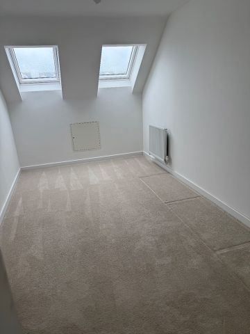 3 Bed Semi-Detached House, Hawes Way, S60 - Photo 2