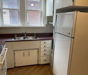 220 Maplewood Avenue Unit 1 - Photo 4