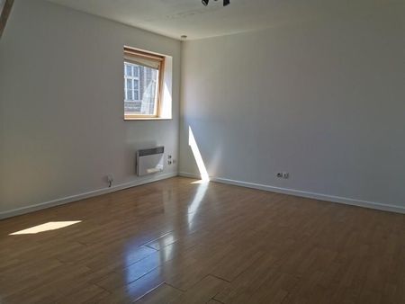 Appartement à Louer à LILLE 560 € - Photo 2