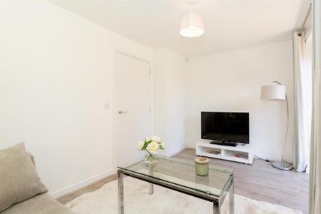 2 bedroom terraced house to rent - Photo 2