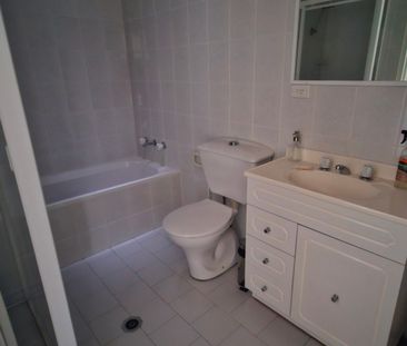 Kogarah - Photo 5