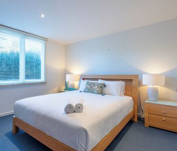 Beachside Ground Floor Apartment – Fully Furnished- Short Term Leas... - Photo 5