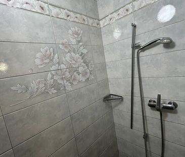 Charmante 2.5 Zimmer-Altstadtwohnung in Rapperswil sucht Nachmieter - Photo 3