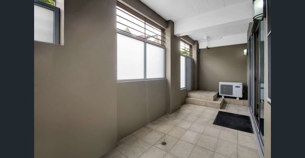 Modern warehouse conversion - Photo 1