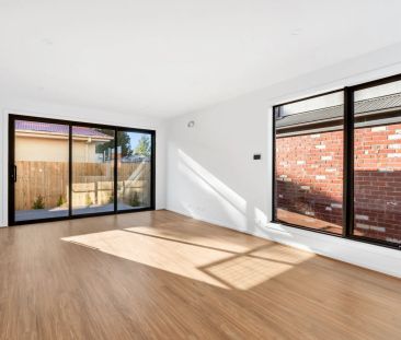 Two Bedroom + Study Townhouse! - Photo 6