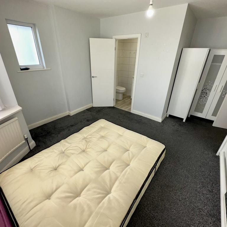 2 bedroom house to rent - Photo 1