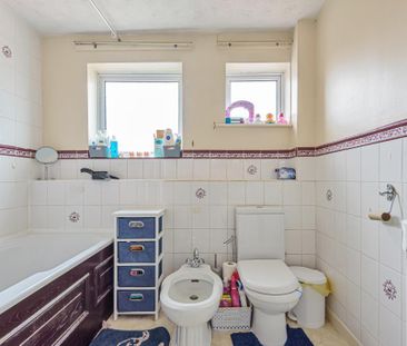 3 bedroom terraced house to rent - Photo 6