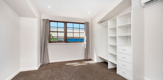 Stylish one bedroom in Chippendale - Photo 2