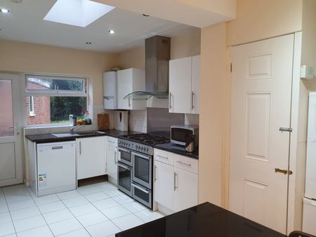 Room in a Shared House, Charter Avenue, CV4 - Photo 4