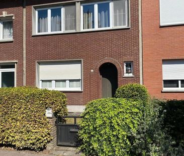 Rijwoning in hartje Brasschaat met 3 slaapkamers en tuin op ca. 282m² - Photo 4