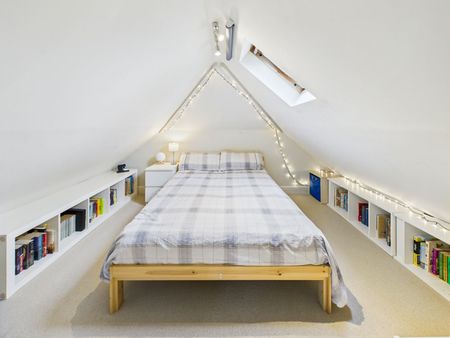 4 Bedroom - Photo 5