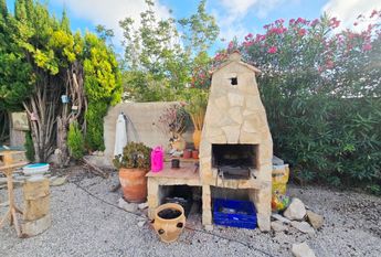 SPACIOUS VILLA FOR RENT FOR LONG TERM INCLUDING SUMMER