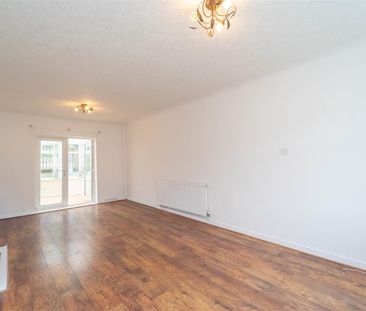 Coleshill Avenue, Burnley - Photo 2