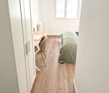 Room in a shared 9-bedroom apartment for rent in Castilla - Foto 4