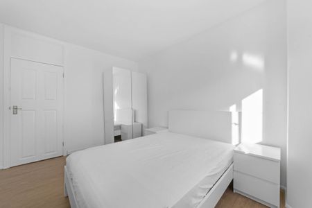 Price £2,500 pcm - Available 30/08/2026 - Furnished - Photo 3
