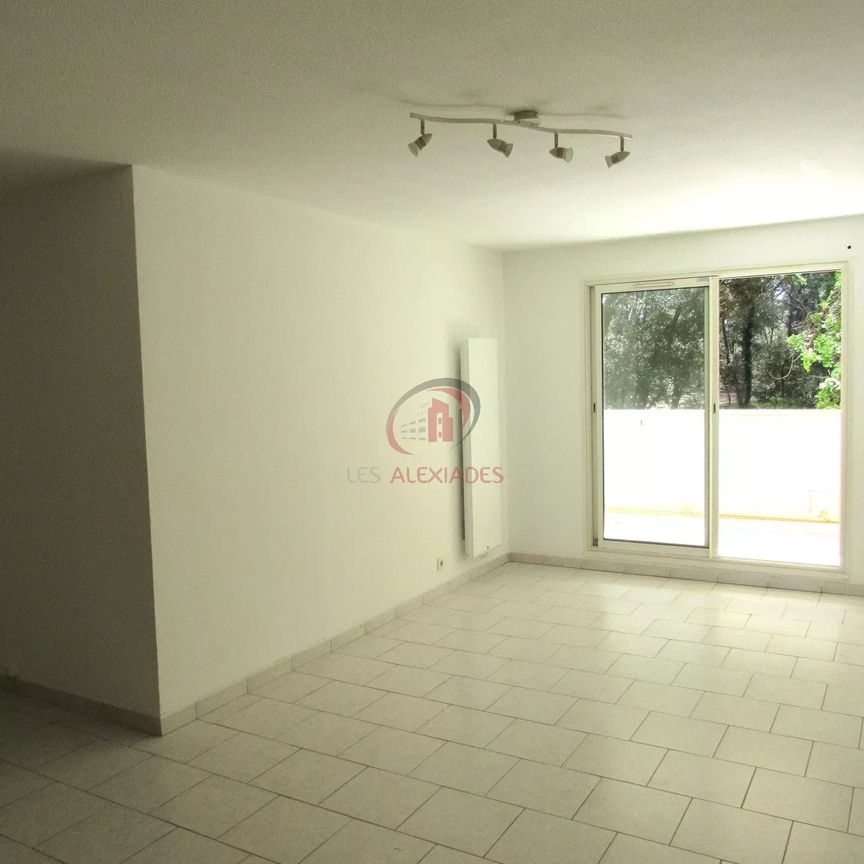 Location Appartement 3 pièces 51m² SIX FOURS LES PLAGES 83140 - Photo 1