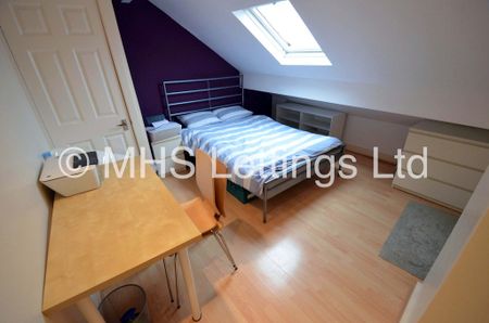 4 Bedroom Mid Terraced House for rent in Hartley Grove - Photo 3