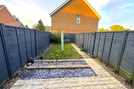 2 bedroom terraced house to rent - Photo 2
