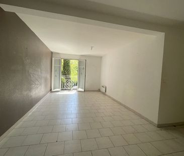 Appartement T3 100m2 avec cave et stationnement - Photo 2