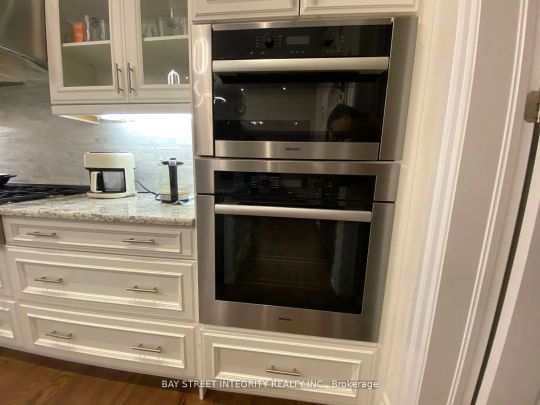 Detached Home For Lease | N9237784 - Photo 1