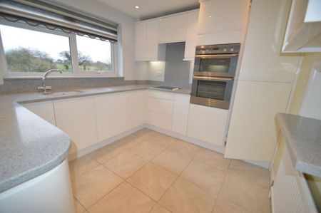 Old House Court, Church Lane, Wexham,SL3 - Photo 5