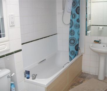 1 bedroom in a house share to rent - Photo 6