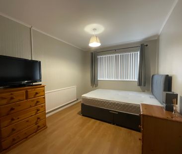 1 Crosby Street, Belfast, BT13 2HJ - Photo 4