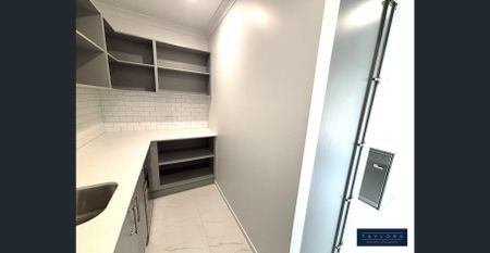 Brand New Luxury Home with Pool in Cannonvale! - Photo 3