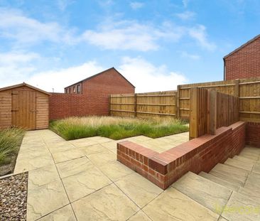 3 bedroom semi-detached house to rent - Photo 2