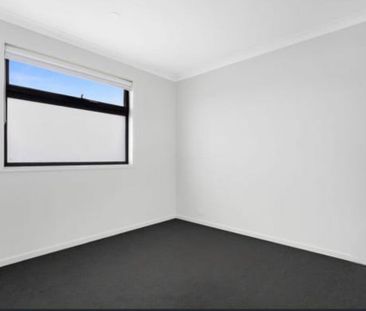 Clyde North - Photo 2