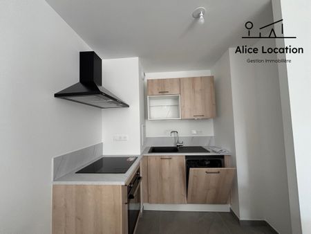 Location Appartement 2 pièces 42m² THONON LES BAINS 74200 - Photo 5