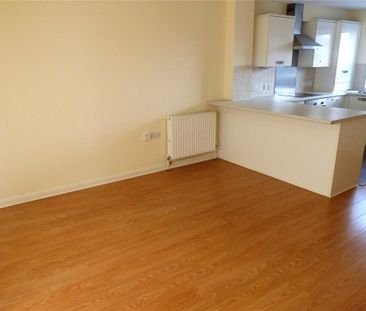 2 bedroom end of terrace house to rent - Photo 1