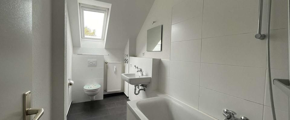 3 Raumwohnung mit modernem Bad in guter Wohnlage von Altchemnitz! - Foto 1