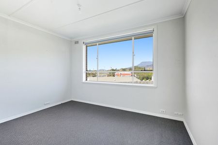 Well Maintained Family Home - Photo 5