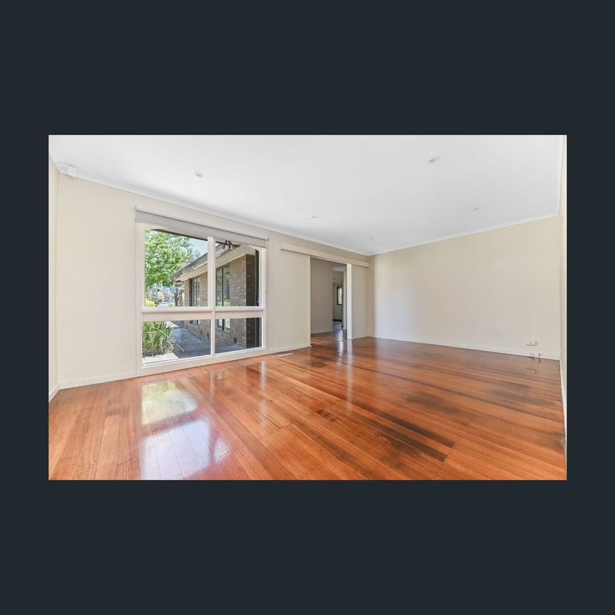 36 Knights Drive, Glen Waverley, Vic 3150 - Photo 1