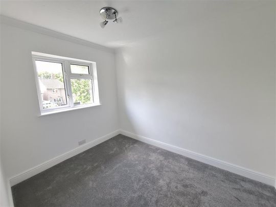 Long Chaulden, HEMEL HEMPSTEAD - Photo 1