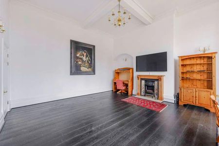 Victoria Court, RH1 - Photo 5