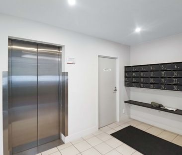 Oriental Parade Living - Photo 6