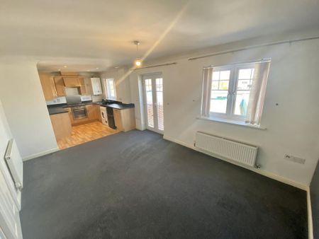 2 bedroom flat to rent - Photo 3