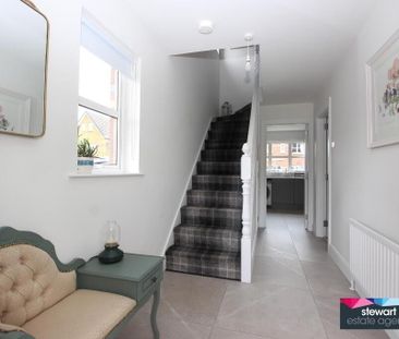 49 Beresford Hill, Dromore, BT25 1HQ - Photo 2